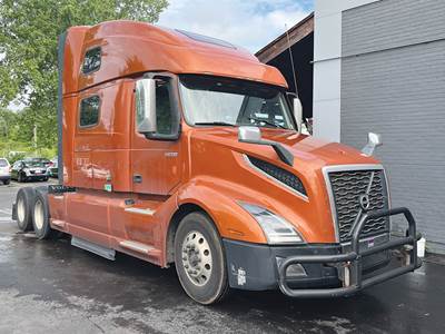 Hino 338 Refrigerated Truck - 260HP, Thermo King