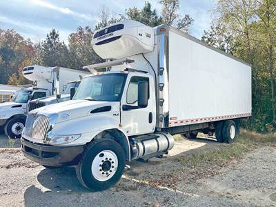 International MV607 Refrigerated Truck - 220HP, Thermo King
