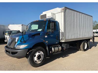 International MV607 Refrigerated Truck - 240HP, Thermo King