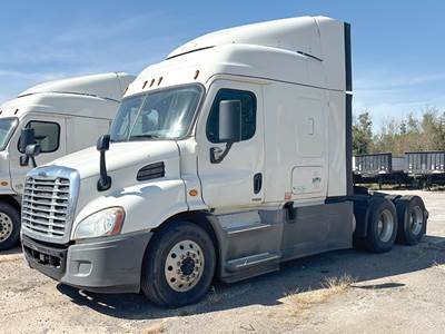 Freightliner Cascadia 113 Sleeper Semi Truck - 60" Mid-Roof Xt, Detroit 450HP