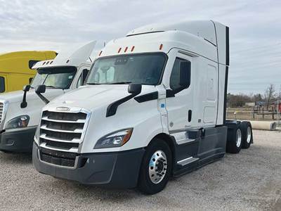 Freightliner Cascadia 116 Sleeper Semi Truck - 48" Mid-Roof Xt, Detroit 450HP