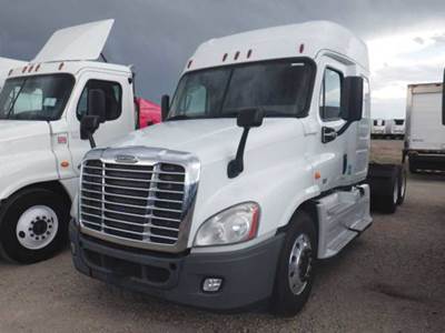 Freightliner Cascadia 125 Sleeper Semi Truck - 48" Mid-Roof Xt, Detroit 475HP