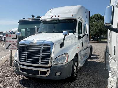 Freightliner Cascadia 125 Sleeper Semi Truck - 72" Raised Roof, Detroit 475HP