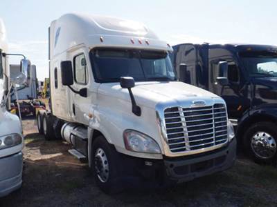 Freightliner Cascadia 125 Sleeper Semi Truck - 72" Raised Roof, Detroit 455HP