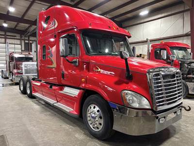 Freightliner Cascadia 125 Sleeper Semi Truck - 72" Raised Roof, Detroit 505HP
