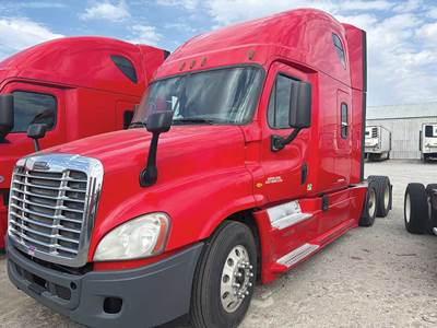 Freightliner Cascadia 125 Sleeper Semi Truck - 72" Raised Roof, Cummins 400HP