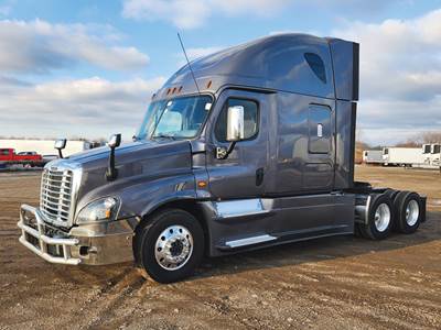 Freightliner Cascadia 125 Sleeper Semi Truck - 72" Raised Roof, Detroit 500HP