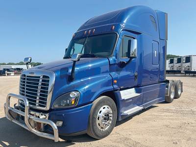 Freightliner Cascadia 125 Sleeper Semi Truck - 72" Raised Roof, Detroit 500HP