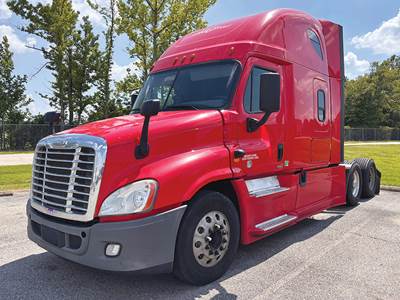 Freightliner Cascadia 125 Sleeper Semi Truck - 72" Raised Roof, Cummins 400HP