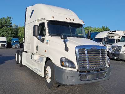 Freightliner Cascadia 125 Evolution Sleeper Semi Truck - 72" Raised Roof, Detroit 455HP