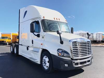 Freightliner Cascadia 125 Evolution Sleeper Semi Truck - 72" Raised Roof, Detroit 455HP