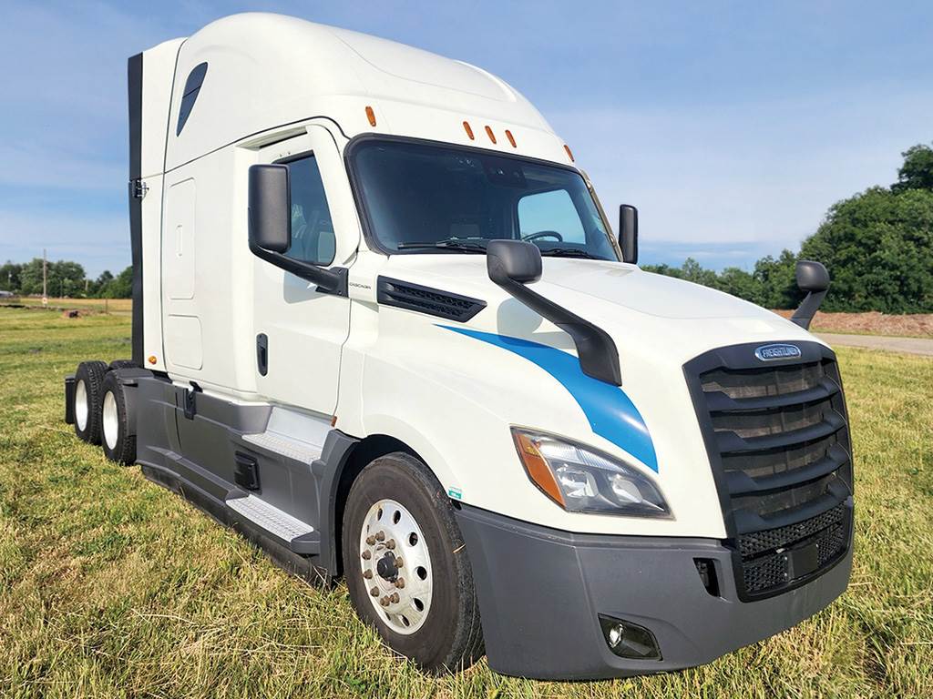 2020 Freightliner Cascadia 126 Sleeper Semi Truck 72" Raised Roof