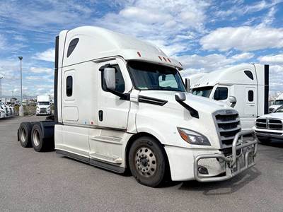 Freightliner Cascadia 126 Sleeper Semi Truck - 72" Raised Roof, Detroit 505HP