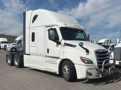 Freightliner Cascadia 126 Sleeper Semi Truck - 72" Raised Roof, Detroit 505HP