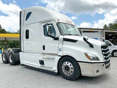 Freightliner Cascadia 126 Sleeper Semi Truck - 72" Raised Roof, Detroit 475HP