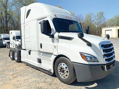 Freightliner Cascadia 126 Sleeper Semi Truck - 72" Raised Roof, Detroit 400HP