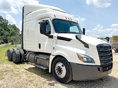 Freightliner Cascadia 126 Sleeper Semi Truck - 60" Mid-Roof Xt, Detroit 455HP