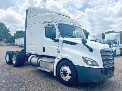 Freightliner Cascadia 126 Sleeper Semi Truck - 60" Mid-Roof Xt, Detroit 455HP
