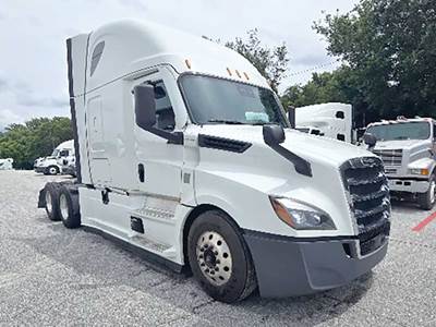 Freightliner Cascadia 126 Sleeper Semi Truck - 72" Raised Roof, Detroit 455HP