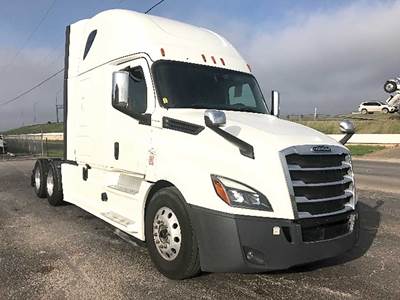 Freightliner Cascadia 126 Sleeper Semi Truck - 72" Raised Roof, Detroit 455HP