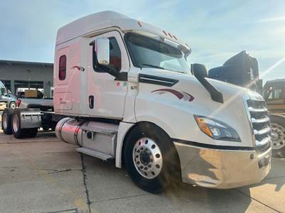 Freightliner Cascadia 126 Sleeper Semi Truck - 60" Mid-Roof Xt, Detroit 450HP