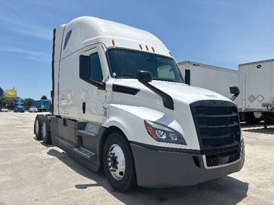 Freightliner Cascadia 126 Sleeper Semi Truck - 72" Raised Roof, Detroit 455HP