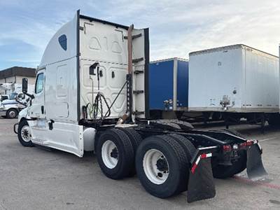 Freightliner Cascadia 126 Sleeper Semi Truck - 72" Raised Roof, Cummins 450HP
