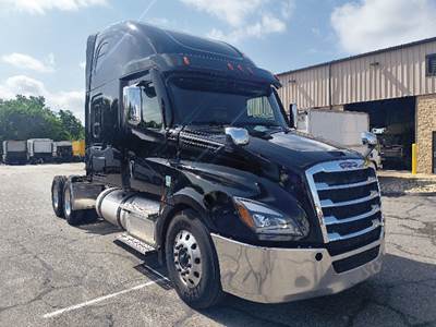 Freightliner Cascadia 126 Sleeper Semi Truck - 72" Raised Roof, Detroit 475HP