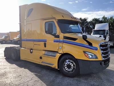 Freightliner Cascadia 126 Sleeper Semi Truck - 72" Raised Roof, Detroit 455HP