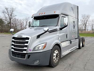 Freightliner Cascadia 126 Sleeper Semi Truck - 72" Raised Roof, Detroit 455HP