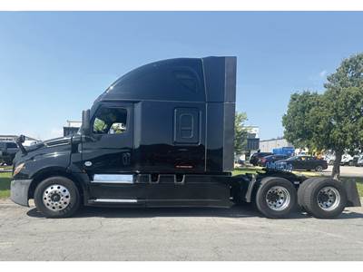 Freightliner Cascadia 126 Sleeper Semi Truck - 72" Raised Roof, Detroit 400HP