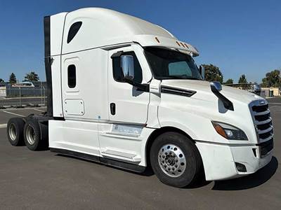 Freightliner Cascadia 126 Sleeper Semi Truck - 72" Raised Roof, Detroit 505HP