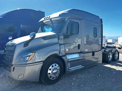 Freightliner Cascadia 126 Sleeper Semi Truck - 72" Mid-Roof Xt, Detroit 505HP