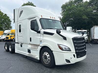 Freightliner Cascadia 126 Sleeper Semi Truck - 72" Raised Roof, Detroit 455HP