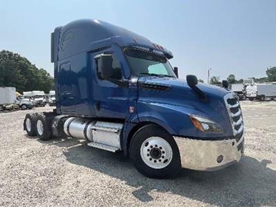 Freightliner Cascadia 126 Sleeper Semi Truck - 72" Raised Roof, Detroit 455HP