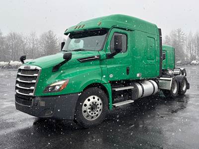 Freightliner Cascadia 126 Sleeper Semi Truck - 72" Mid-Roof Xt, Detroit 505HP