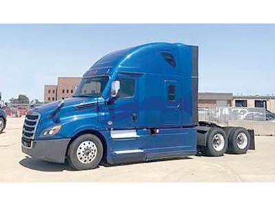 Freightliner Cascadia 126 Sleeper Semi Truck - 72" Raised Roof, Detroit 425HP