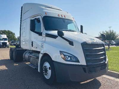 Freightliner Cascadia 126 Sleeper Semi Truck - 60" Mid-Roof Xt, Detroit 400HP