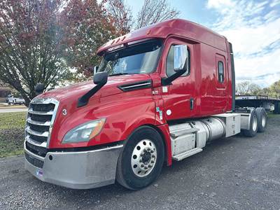Freightliner Cascadia 126 Sleeper Semi Truck - 72" Mid-Roof Xt, Detroit 450HP