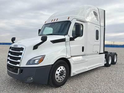 Freightliner Cascadia 126 Sleeper Semi Truck - 72" Raised Roof, Detroit 505HP