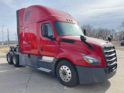 Freightliner Cascadia 126 Sleeper Semi Truck - 72" Raised Roof, Detroit 40000HP
