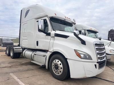 Freightliner Cascadia 126 Sleeper Semi Truck - 72" Raised Roof, Detroit 505HP