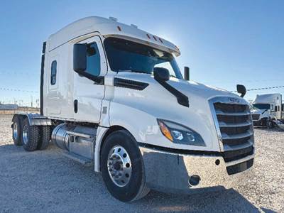 Freightliner Cascadia 126 Sleeper Semi Truck - 60" Mid-Roof Xt, Detroit 455HP