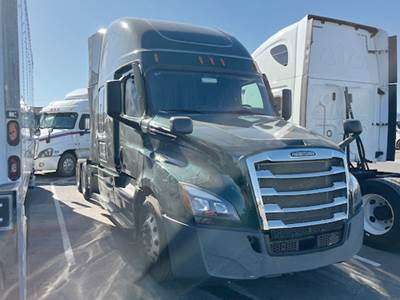 Freightliner Cascadia 126 Sleeper Semi Truck - 72" Raised Roof, Detroit 505HP