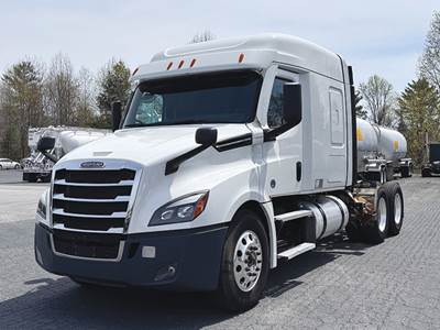 Freightliner Cascadia 126 Sleeper Semi Truck - 72" Mid-Roof Xt, Detroit 505HP