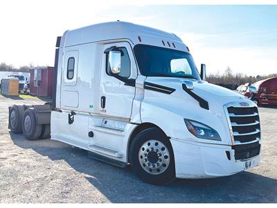 Freightliner Cascadia 126 Sleeper Semi Truck - 72" Mid-Roof Xt, Detroit 475HP
