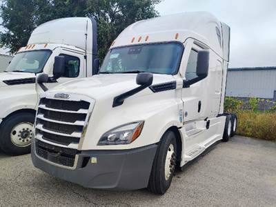 Freightliner Cascadia 126 Sleeper Semi Truck - 72" Raised Roof, Detroit 455HP