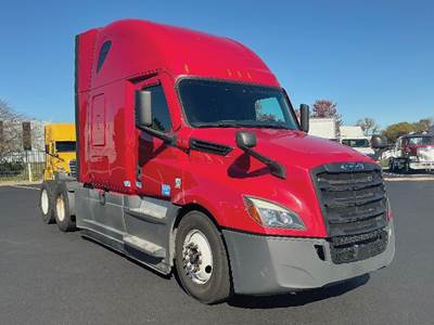 Freightliner Cascadia 126 Sleeper Semi Truck - 72" Raised Roof, Detroit 455HP