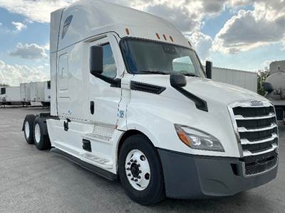 Freightliner Cascadia 126 Sleeper Semi Truck - 72" Raised Roof, Detroit 455HP