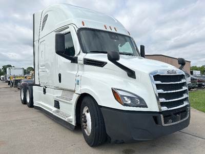 Freightliner Cascadia 126 Sleeper Semi Truck - 72" Raised Roof, Detroit 455HP